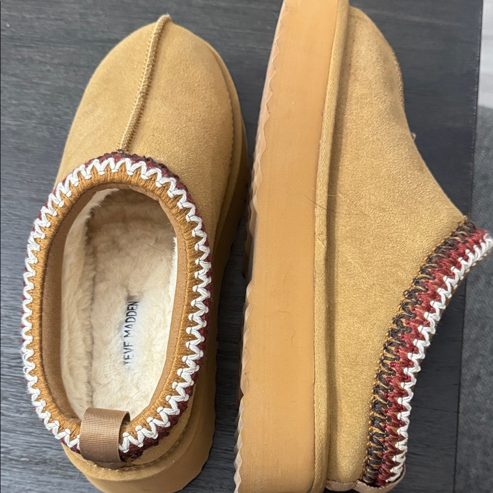 Steve Madden Tan Suede Slippers with Multicolor Trim